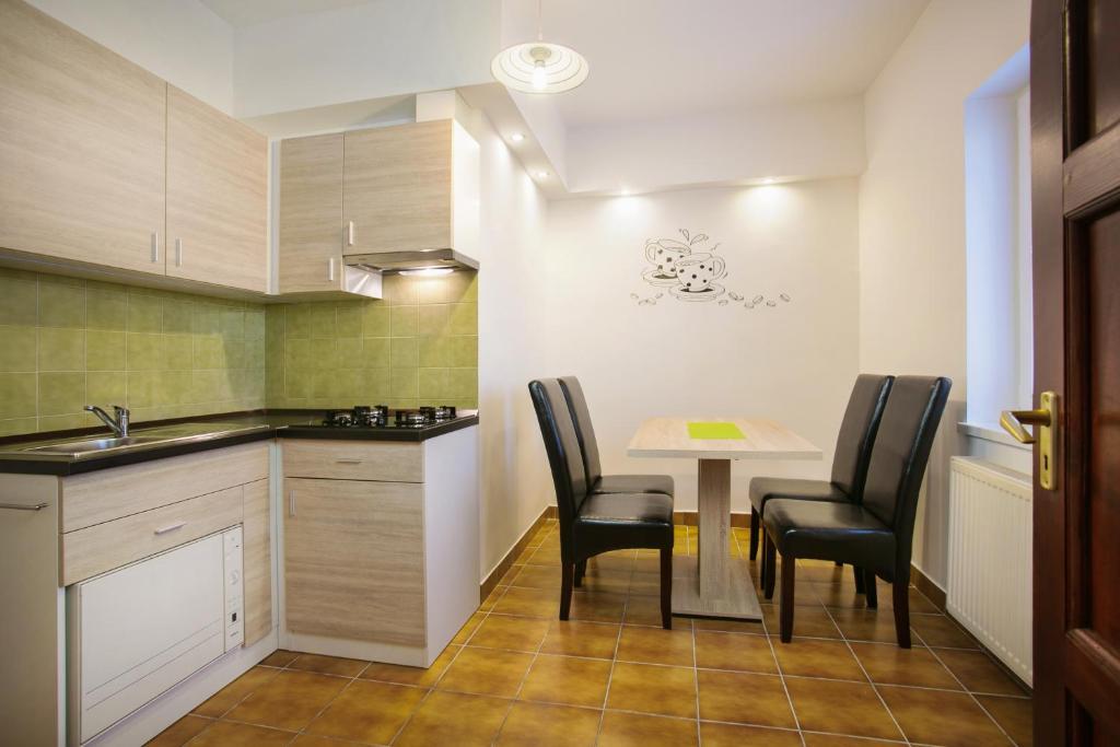 Bathory Apartments Hajdúszoboszló Δωμάτιο φωτογραφία